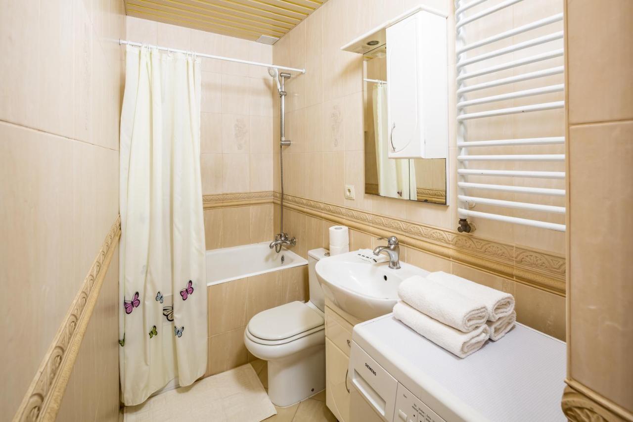 Apartamento Avangard On Sholom Aleikhema St 7 Apart Leópolis Exterior foto